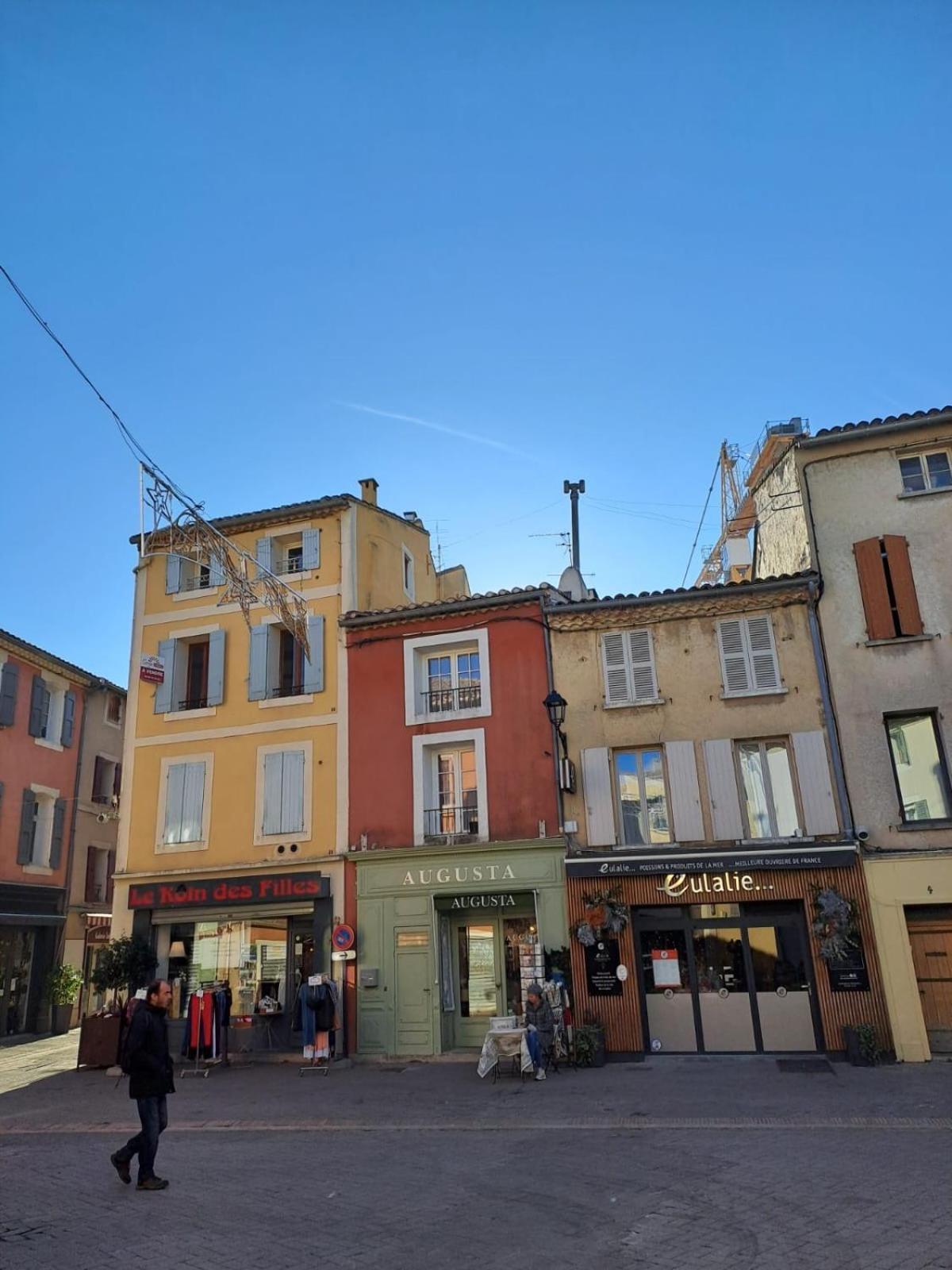 Le Nid De Marius Apartment L'Isle-sur-la-Sorgue Exterior photo